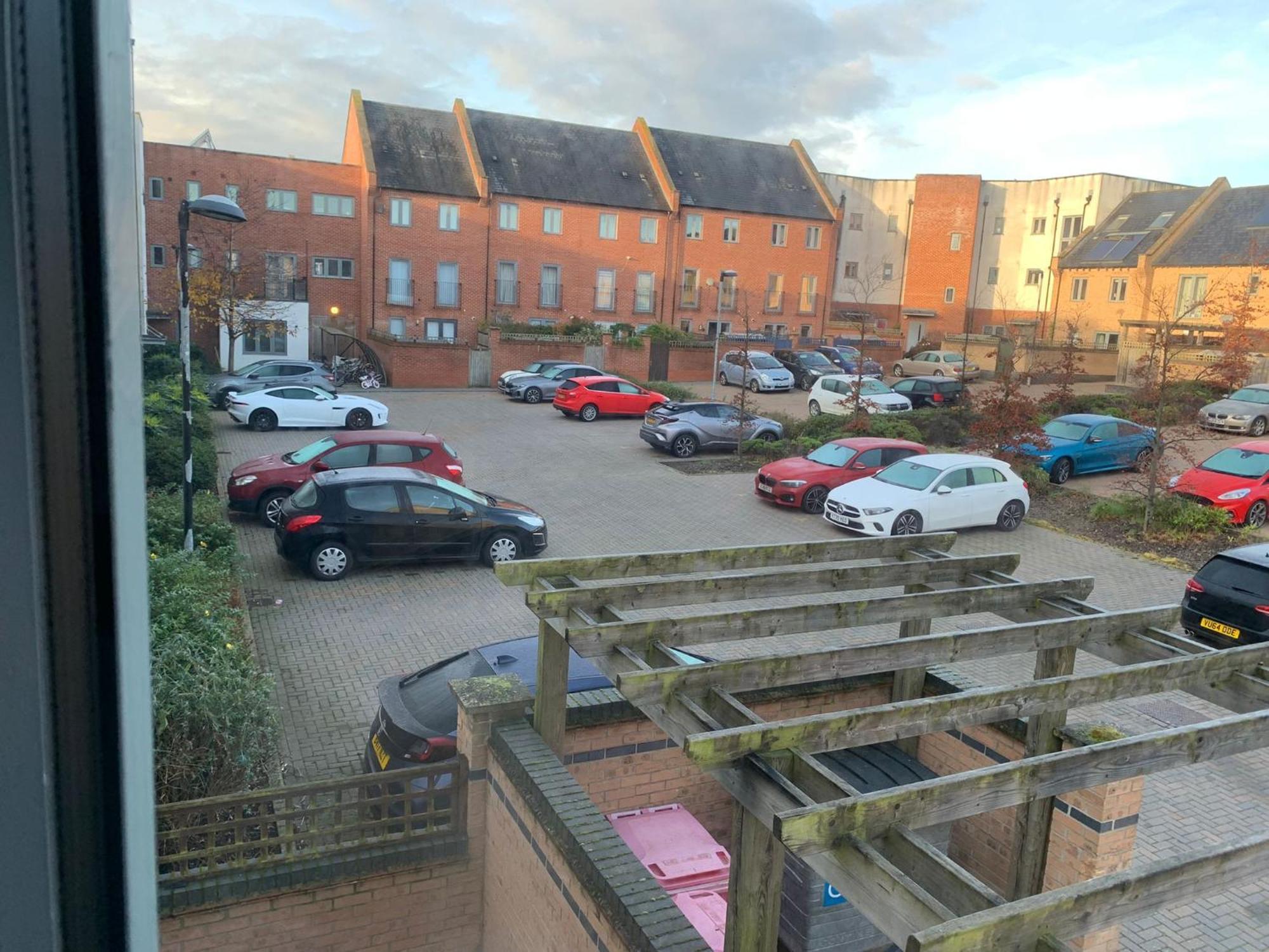 Luxury 2 Bedroom Northampton Townhouse With Balcony Exterior foto