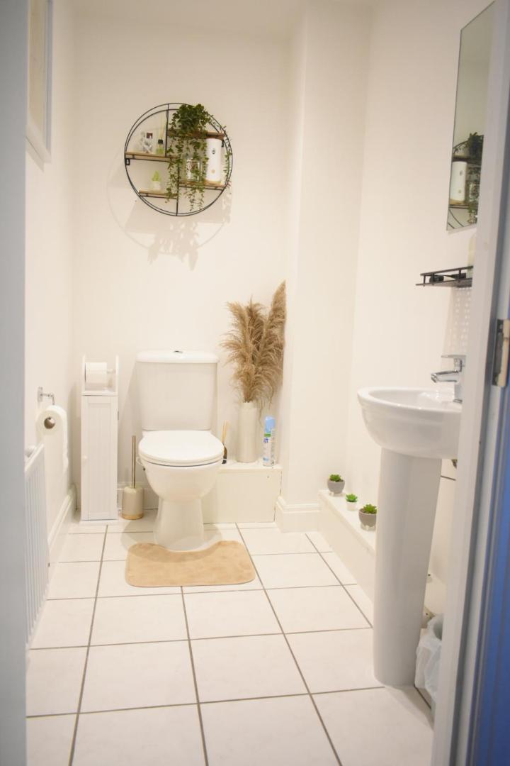 Luxury 2 Bedroom Northampton Townhouse With Balcony Exterior foto